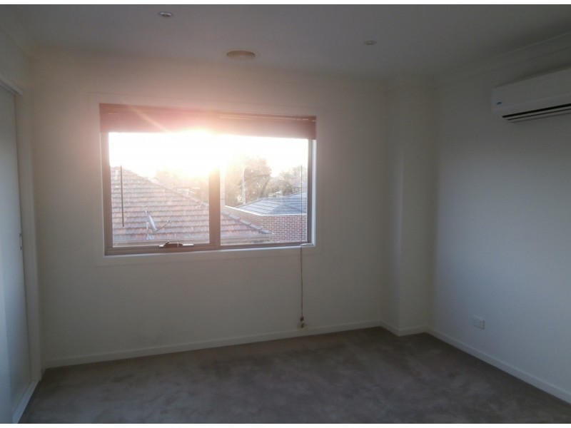 3/82 Glen Street, Glenroy VIC 3046