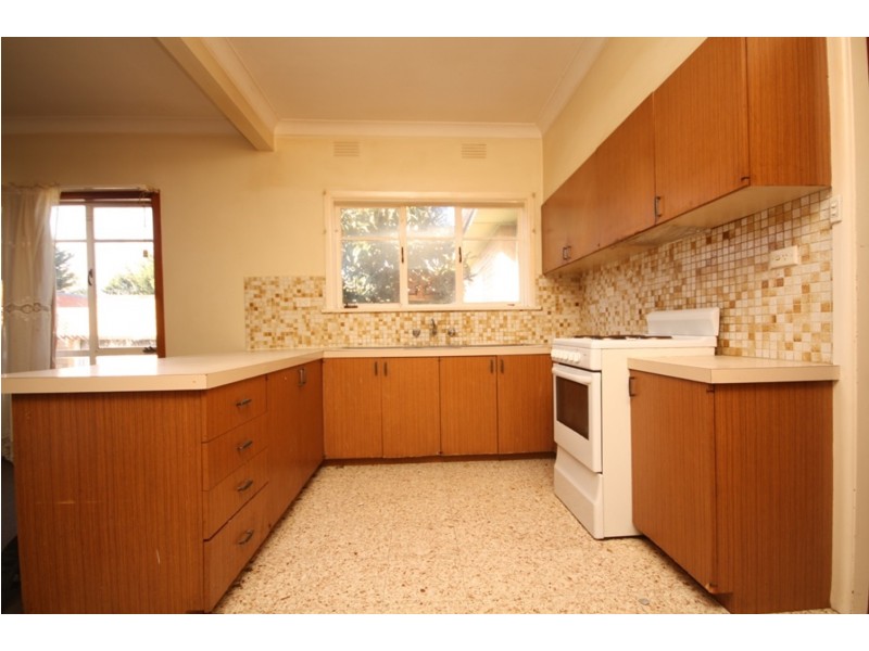 49 Gladstone Parade, Glenroy VIC 3046