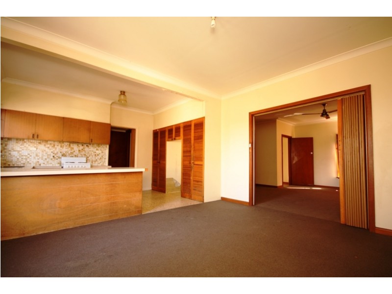 49 Gladstone Parade, Glenroy VIC 3046