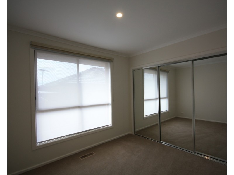 2/14 George Street, Glenroy VIC 3046