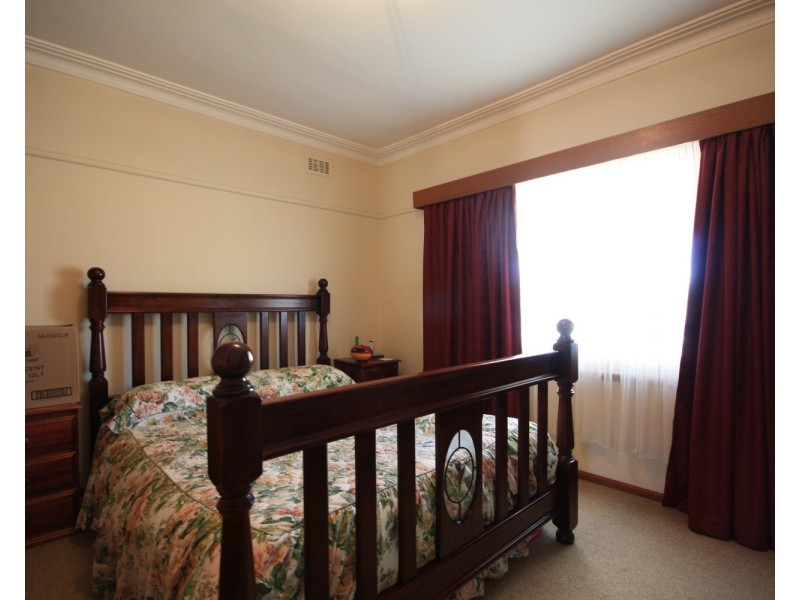 50 Loongana Avenue, Glenroy VIC 3046