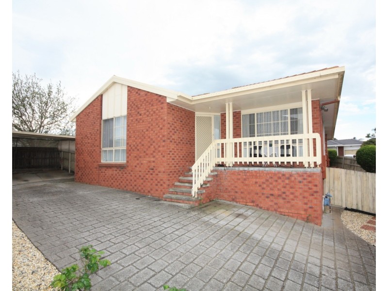 5 Elder Close, Meadow Heights VIC 3048