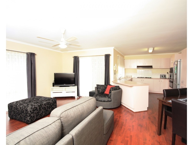 5 Elder Close, Meadow Heights VIC 3048