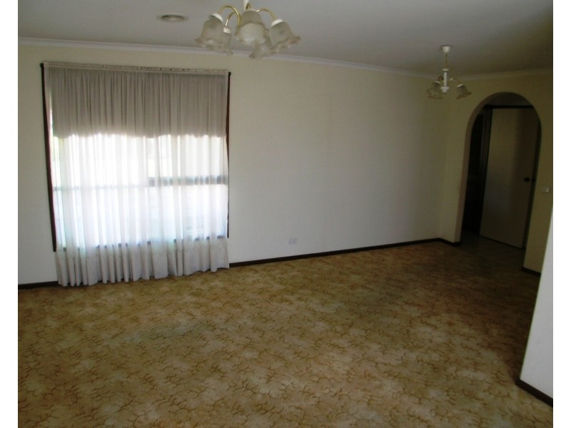 1415 Pascoe Vale Road, Meadow Heights VIC 3048