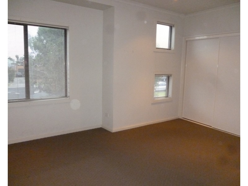 1/900 Pascoe Vale Road, Glenroy VIC 3046