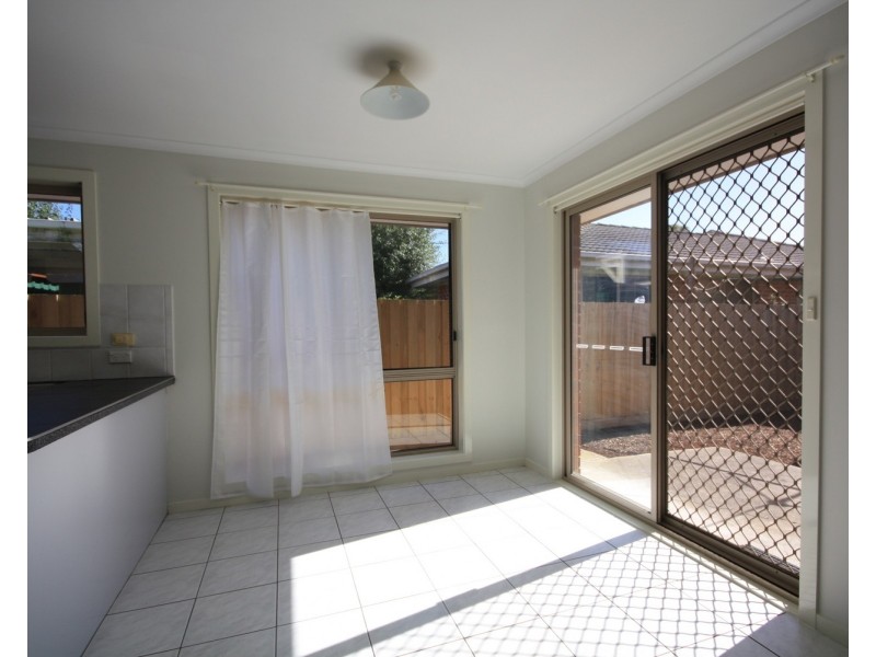 2/18 Meredith Street, Broadmeadows VIC 3047