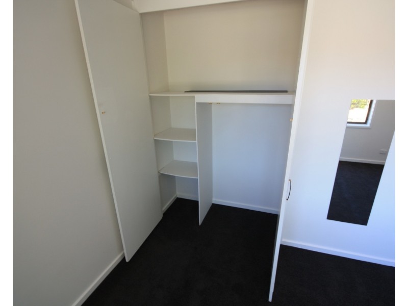 4/2 Chapman Avenue, Glenroy VIC 3046