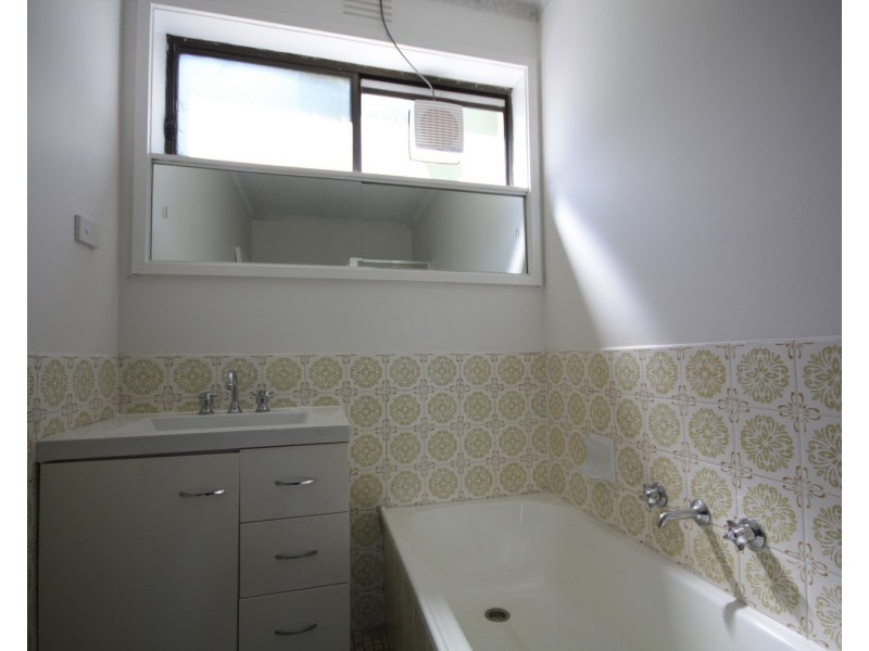 4/2 Chapman Avenue, Glenroy VIC 3046