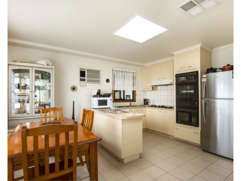 5 Leigh Court, Dallas VIC 3047