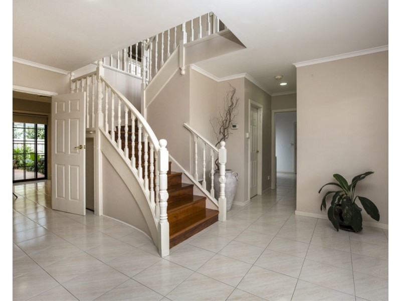 27 Langton Way, Greenvale VIC 3059