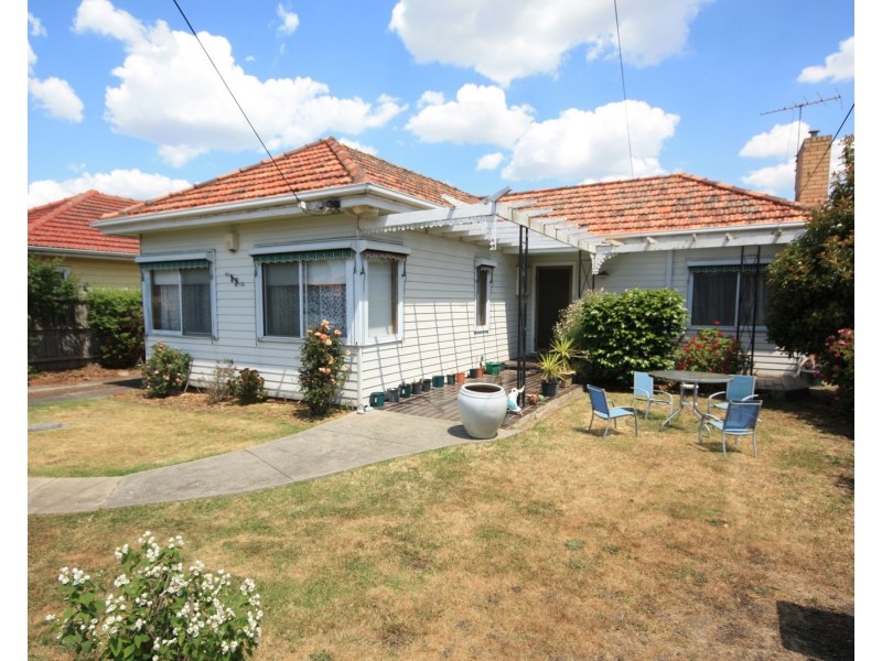 17 Anselm Grove, Glenroy VIC 3046