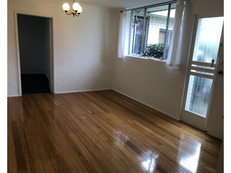 2/23a Becket Street, Glenroy VIC 3046