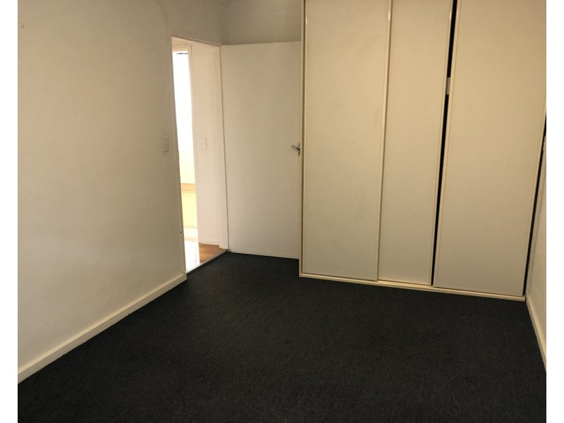 2/23a Becket Street, Glenroy VIC 3046