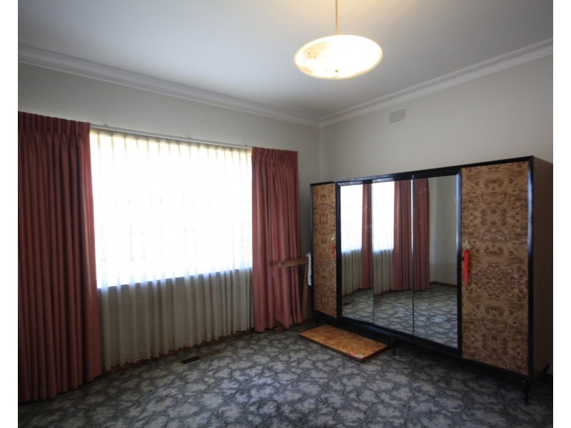 100 Melbourne Avenue, Glenroy VIC 3046