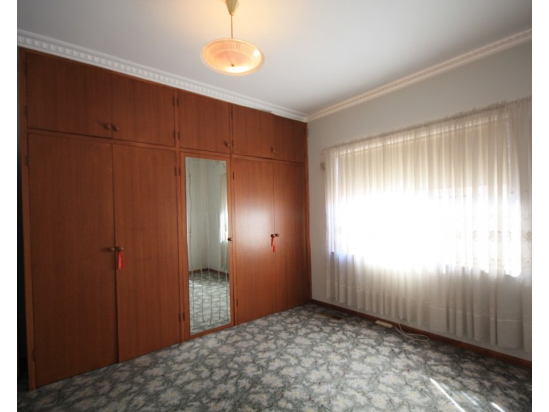 100 Melbourne Avenue, Glenroy VIC 3046