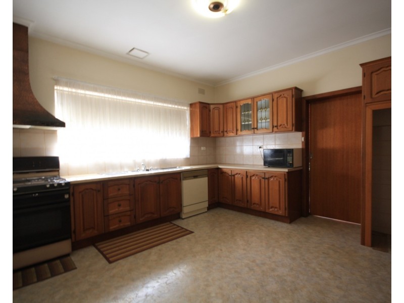 100 Melbourne Avenue, Glenroy VIC 3046