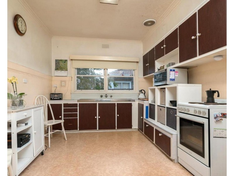 13 Clovelly Avenue, Glenroy VIC 3046