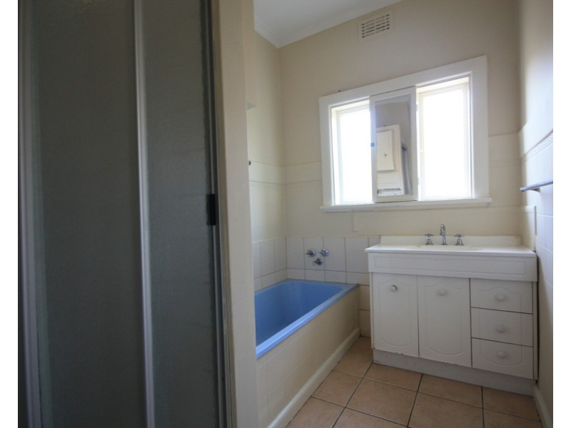 60 Glenroy Road, Glenroy VIC 3046