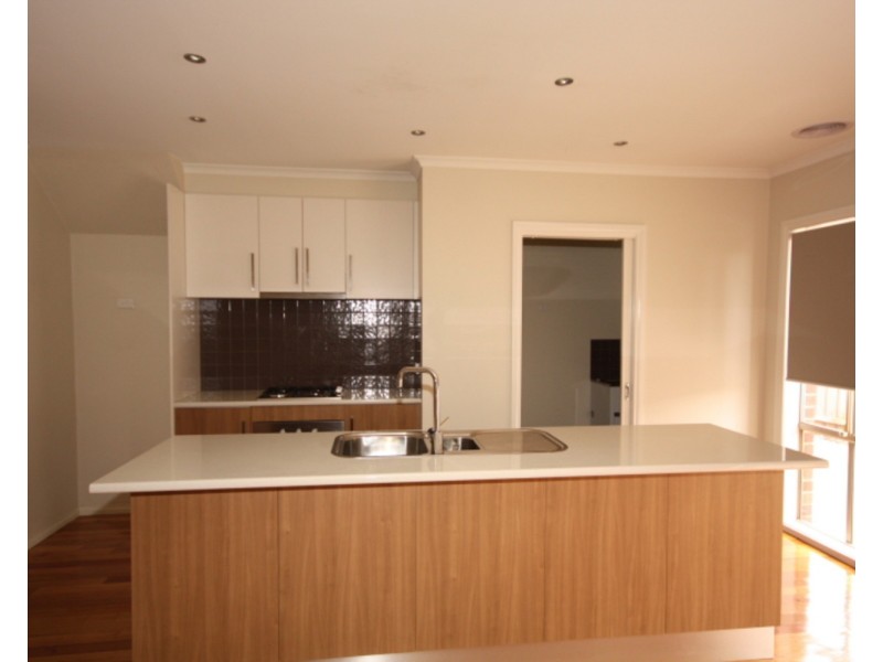 6 Muntz Avenue, Glenroy VIC 3046