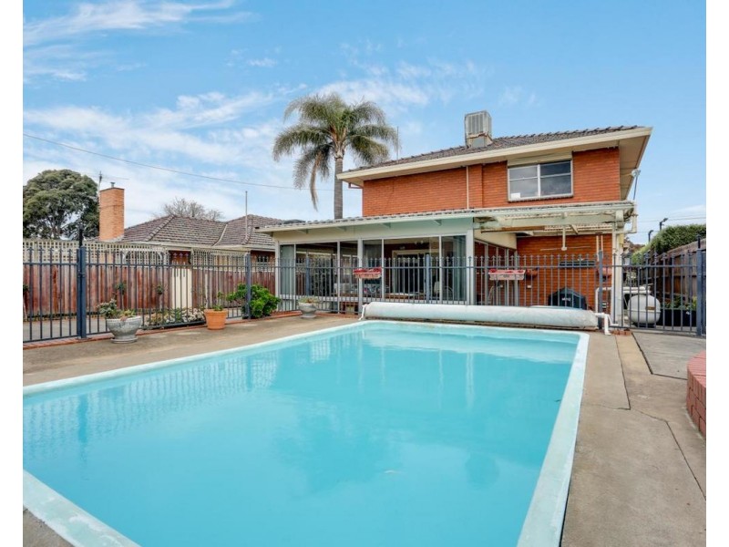 32 Finchley Avenue, Glenroy VIC 3046