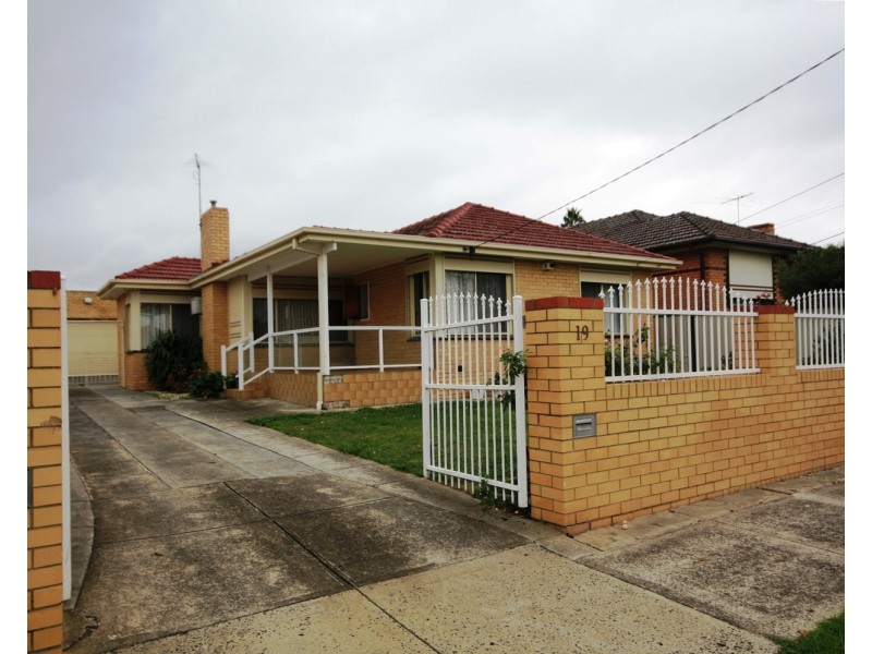 19 Eucra Street, Glenroy VIC 3046