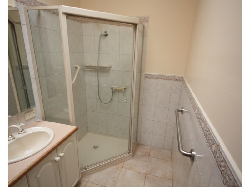 73 West Street, Glenroy VIC 3046