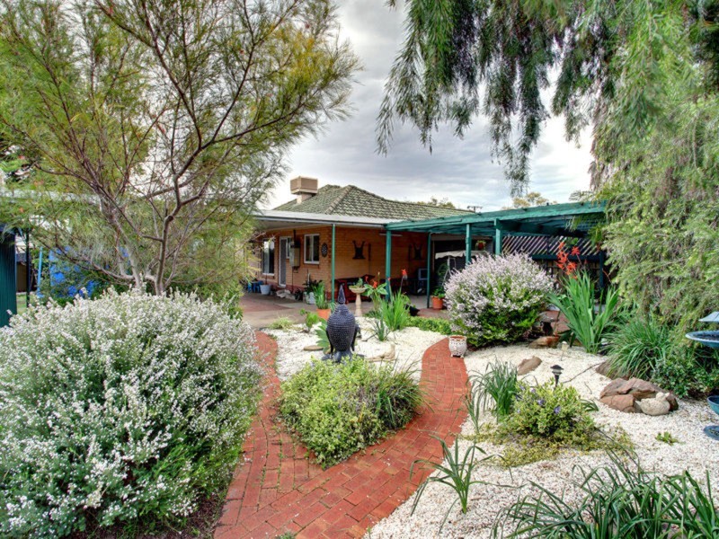 15 Ringwood Road,, Morphett Vale SA 5162