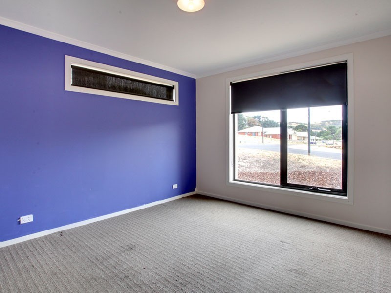 13 McKinlay Street, Mount Compass SA 5210