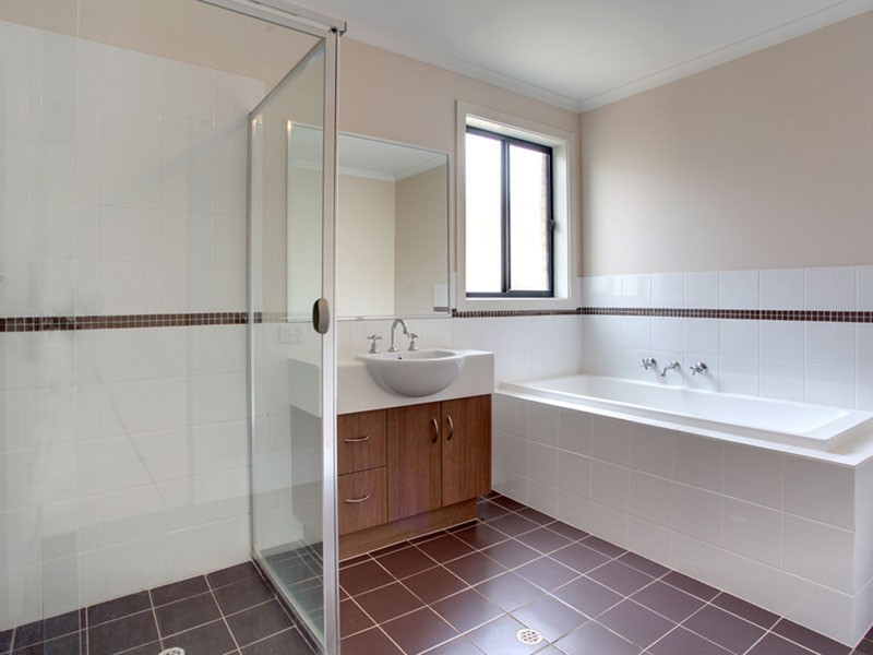 13 McKinlay Street, Mount Compass SA 5210