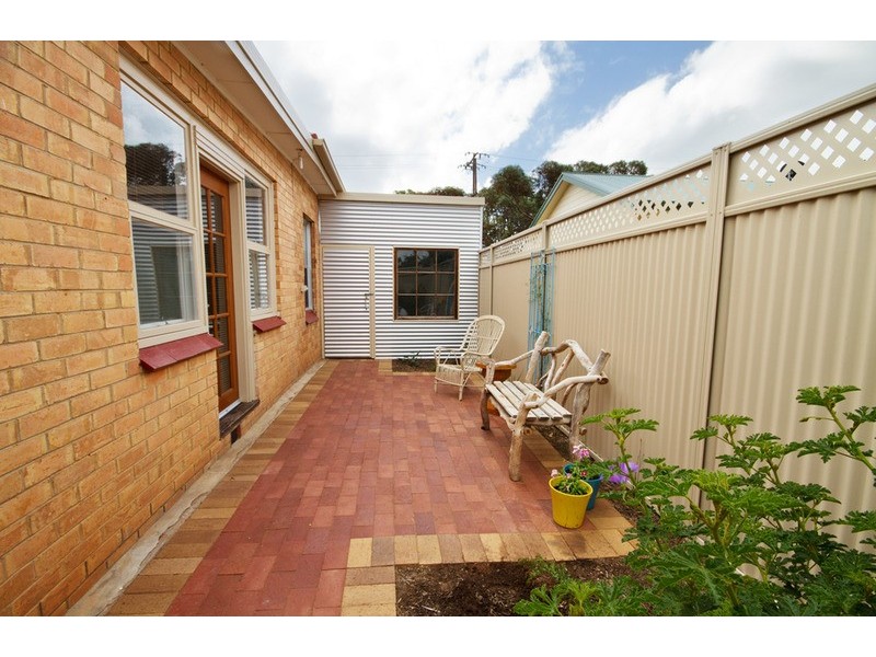 16 Griffiths Drive, Moana SA 5169