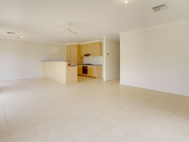 4A Roy Terrace, Christies Beach SA 5165