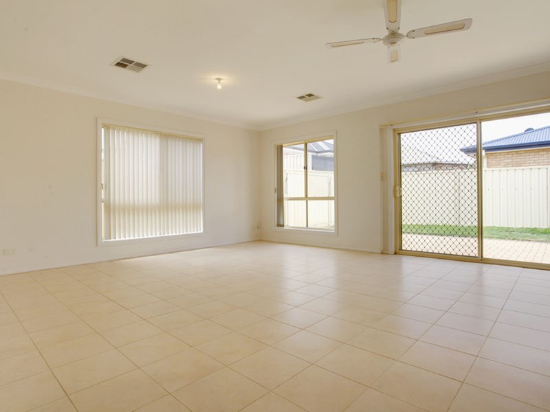 4A Roy Terrace, Christies Beach SA 5165