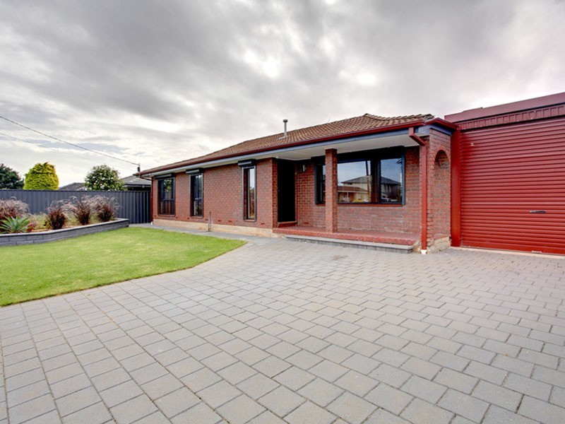 7 McRae  Road, Port Noarlunga South SA 5167