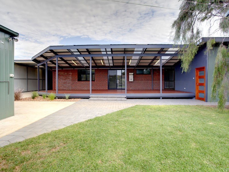 7 McRae  Road, Port Noarlunga South SA 5167