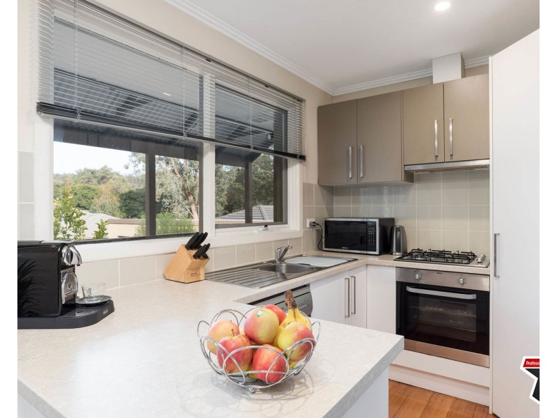 7 Macmillan Street, Mooroolbark VIC 3138