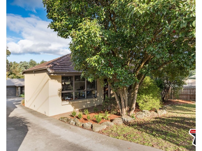 7 Macmillan Street, Mooroolbark VIC 3138