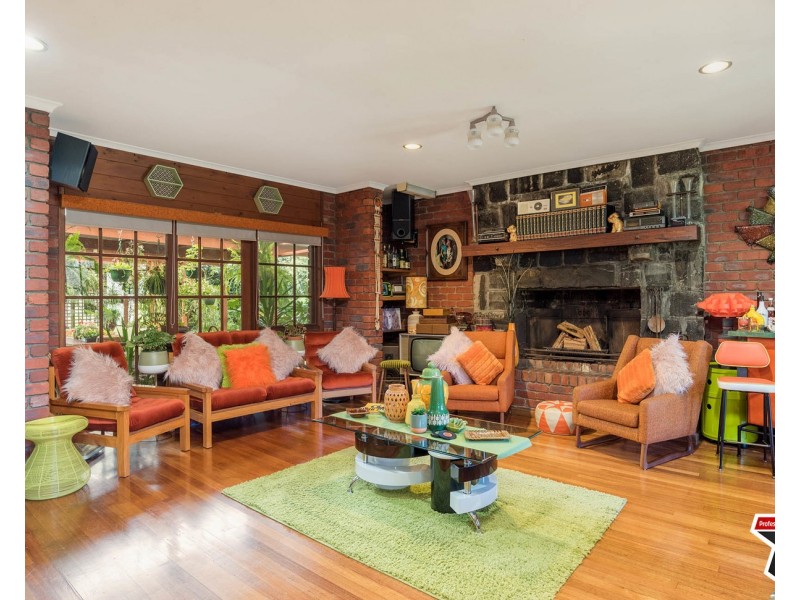 8 Birdwood Avenue, Healesville VIC 3777
