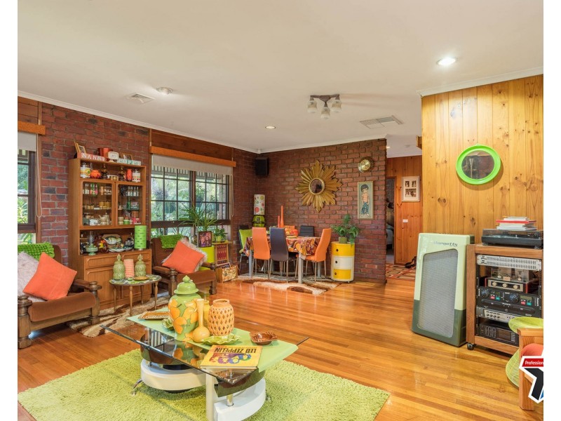 8 Birdwood Avenue, Healesville VIC 3777