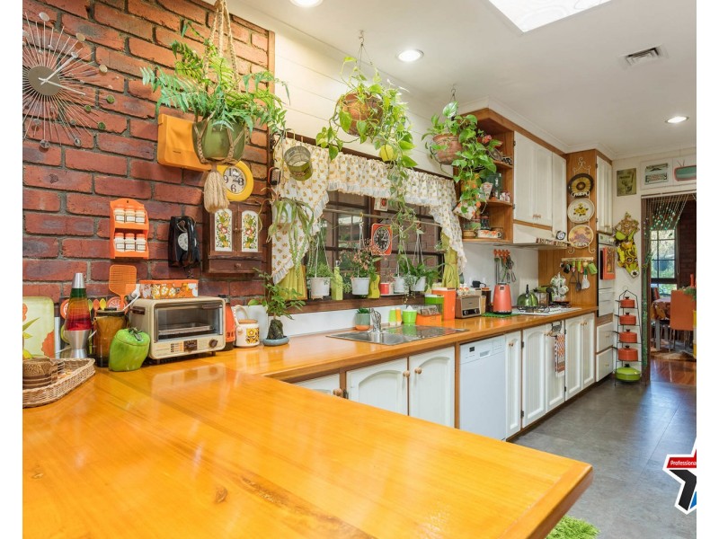 8 Birdwood Avenue, Healesville VIC 3777