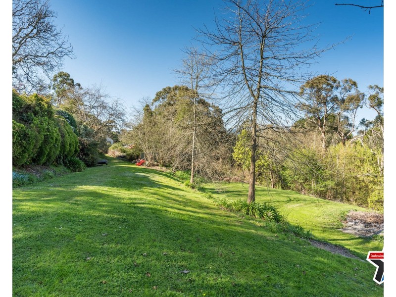 8 Birdwood Avenue, Healesville VIC 3777