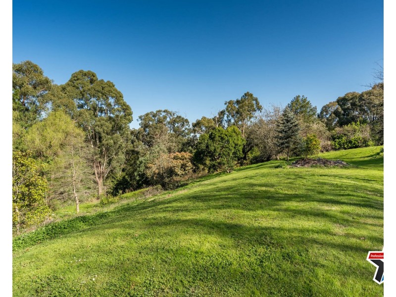 8 Birdwood Avenue, Healesville VIC 3777