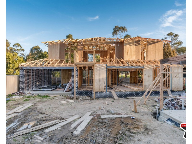 83a Esther Crescent, Mooroolbark VIC 3138