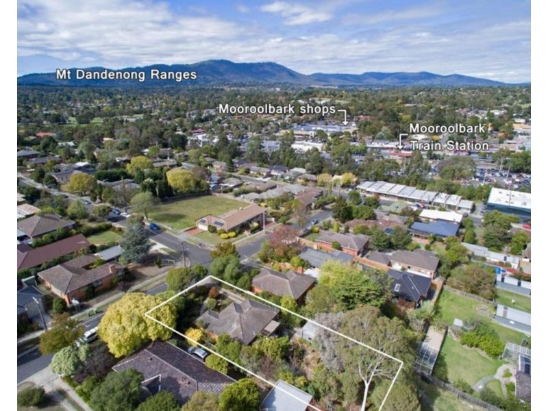 13 Aintree Street, Mooroolbark VIC 3138