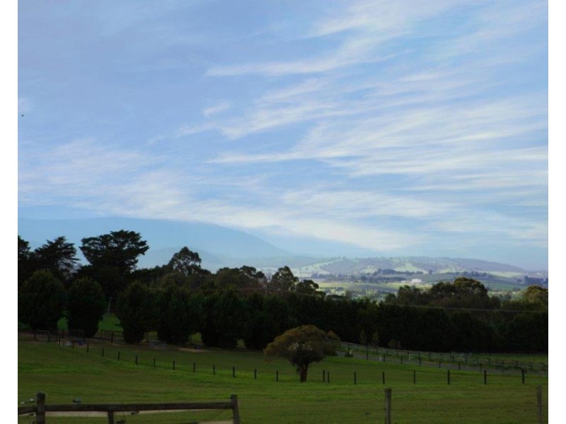 22 Ellis Road, Yarra Glen VIC 3775