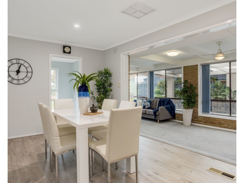 21 Songbird Avenue, Chirnside Park VIC 3116