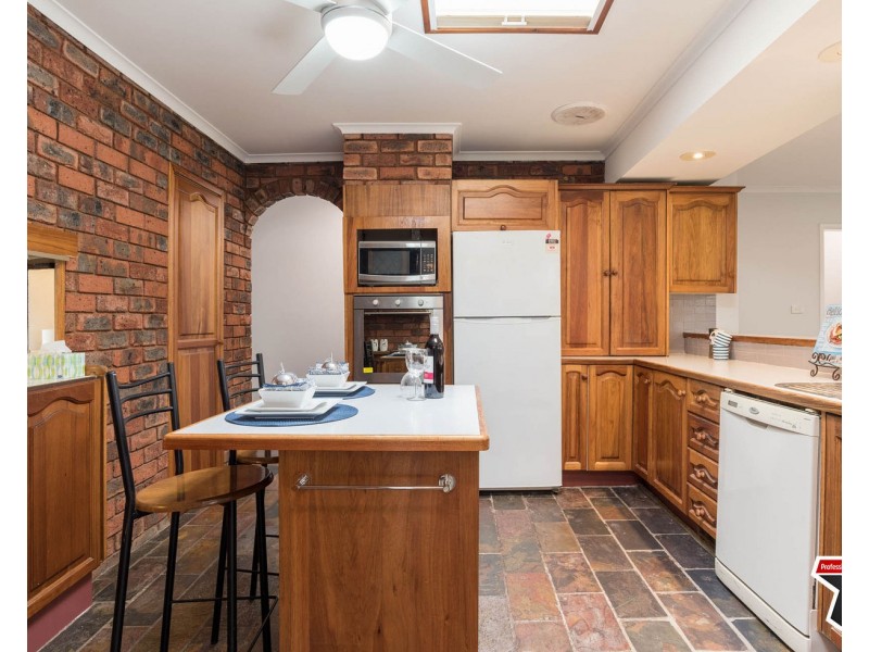 21 Songbird Avenue, Chirnside Park VIC 3116