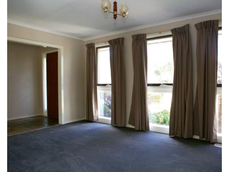 1 Donald Close, Kilsyth VIC 3137