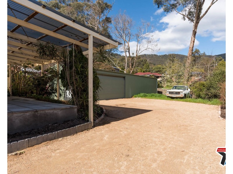 28 The Avenue, Montrose VIC 3765