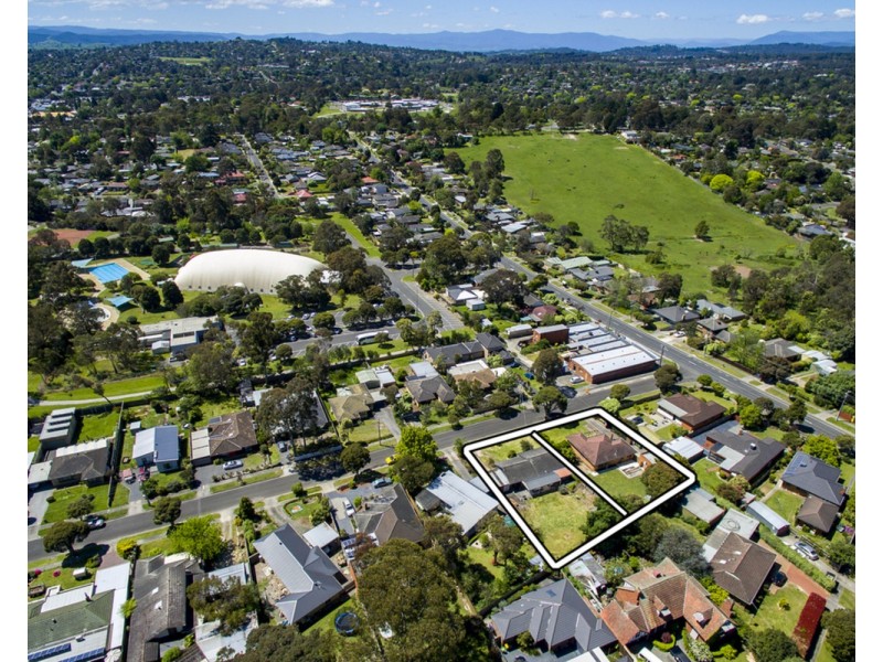 50-52 Terrigal Crescent, Kilsyth VIC 3137