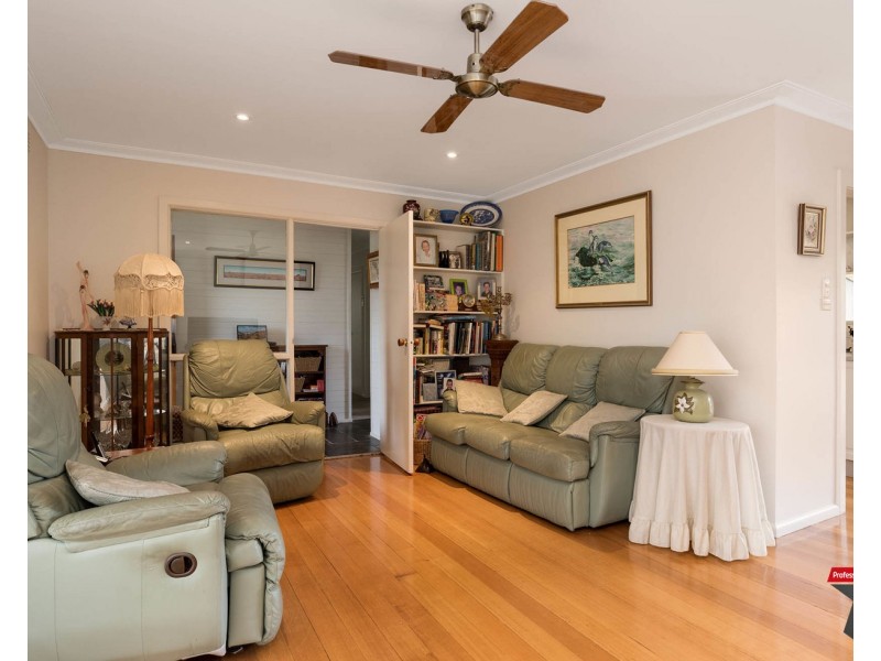 50-52 Terrigal Crescent, Kilsyth VIC 3137